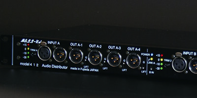 ２入力４ｘ２出力音声分配器　model４１２